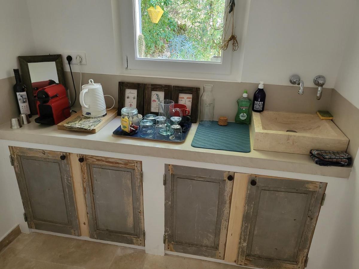Le Cabanon Bed & Breakfast Menerbes Bagian luar foto