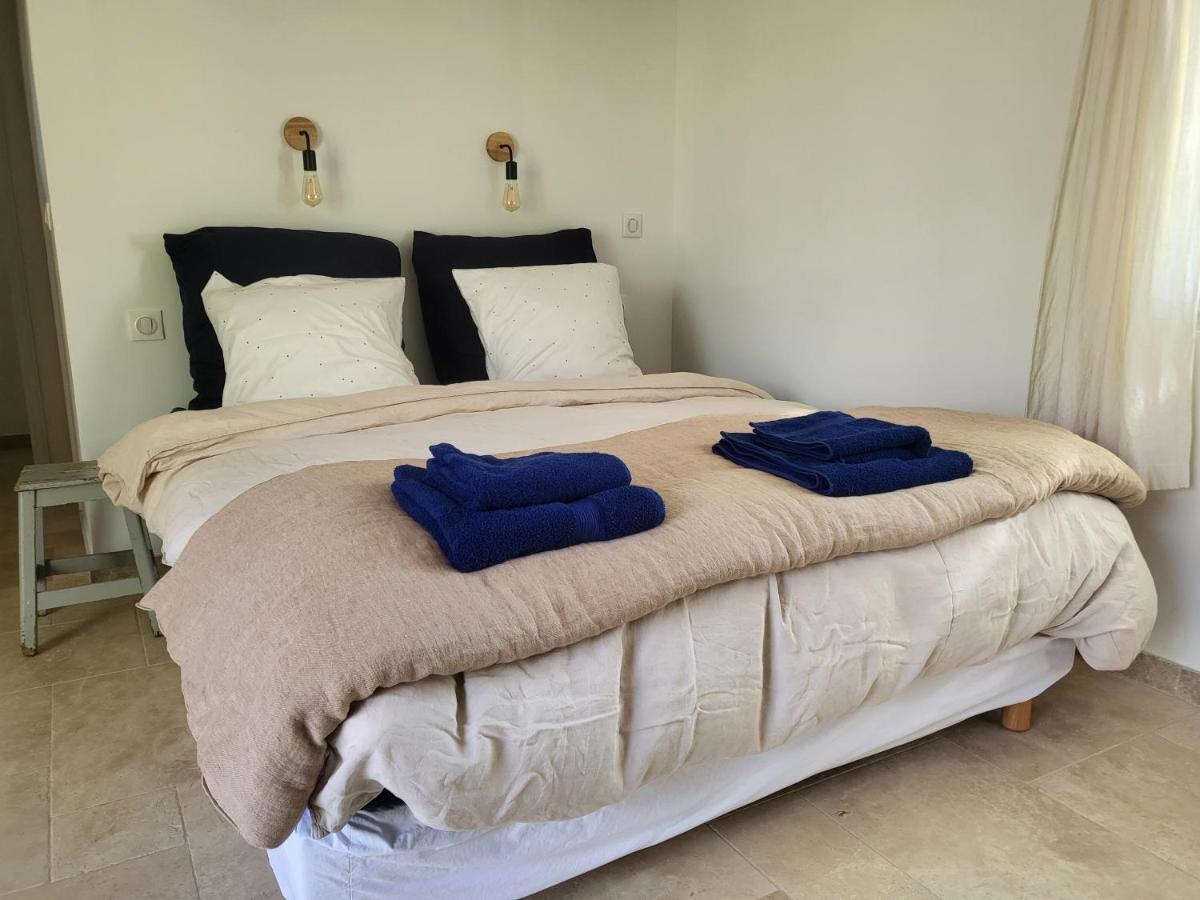 Le Cabanon Bed & Breakfast Menerbes Bagian luar foto