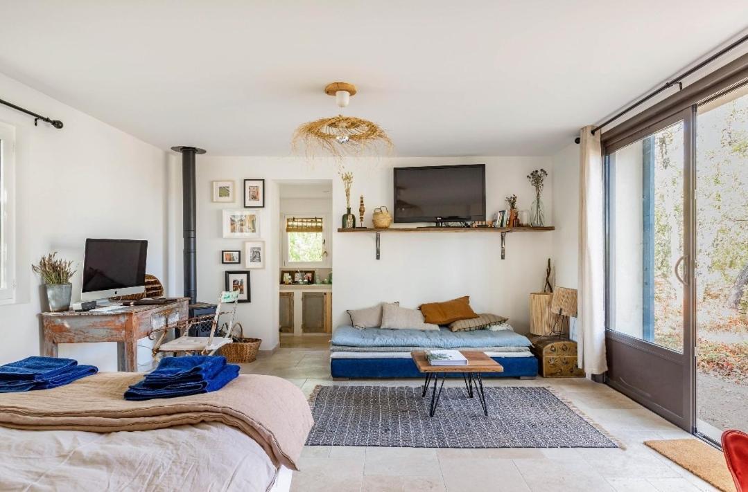 Le Cabanon Bed & Breakfast Menerbes Bagian luar foto