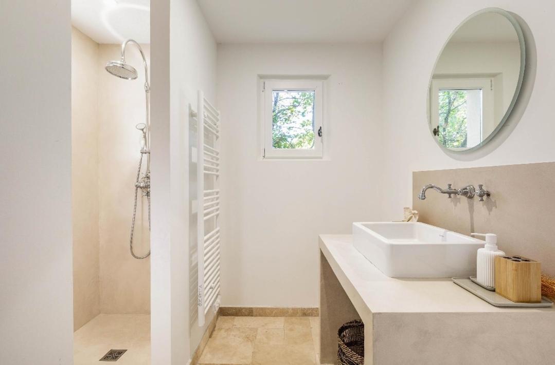 Le Cabanon Bed & Breakfast Menerbes Bagian luar foto